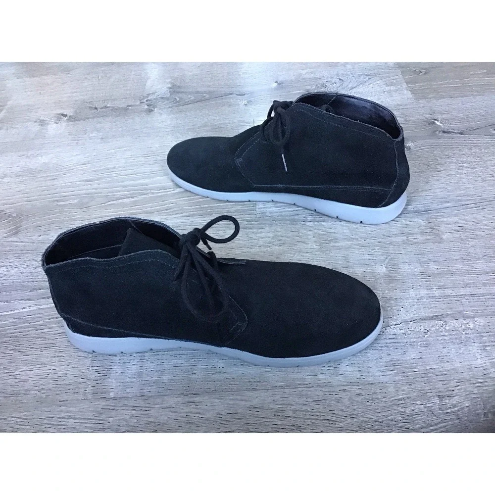 UGG Colin Chukka Boots Mens Size 12 Black Leather Mid Lace Up Sneakers 1096031